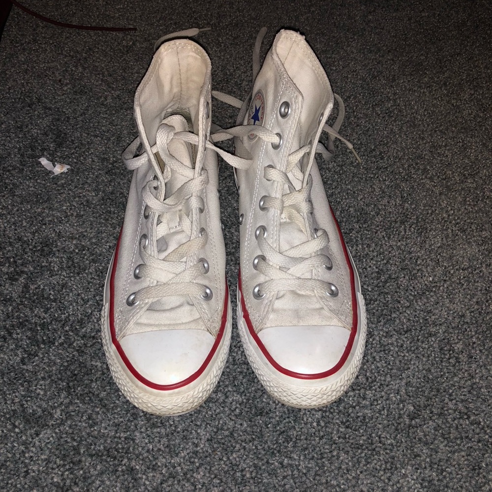 White Allstar converse